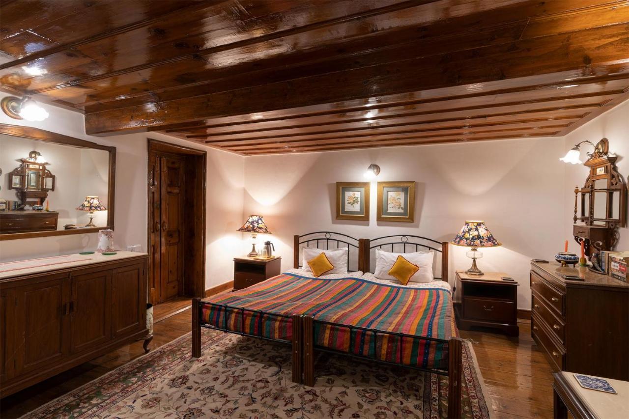 Stayvista At Violet Hill With Bonfire, Gazebo & Hill View Shimla Exterior foto